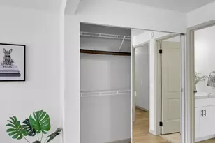 10218 NE 16th St, Bellevue, WA 98004 - Photo 19