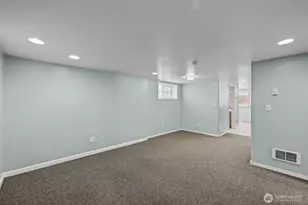 7842 Lake City Way NE, Seattle, WA 98115 - Photo 29