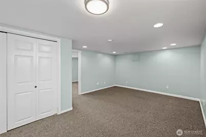 7842 Lake City Way NE, Seattle, WA 98115 - Photo 27