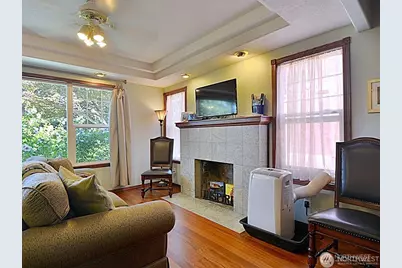 7842 Lake City Way NE, Seattle, WA 98115 - Photo 7