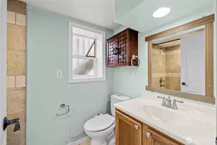 7842 Lake City Way NE, Seattle, WA 98115 - Photo 25