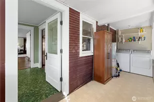 618 W Maple St, Centralia, WA 98531 - Photo 23