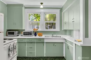 618 W Maple St, Centralia, WA 98531 - Photo 13