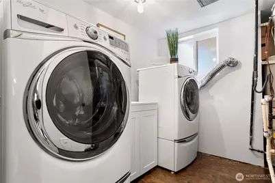 17808 NE 12th Street, Bellevue, WA 98008 - Photo 29