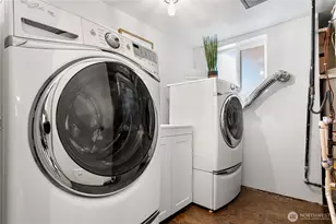 17808 NE 12th St, Bellevue, WA 98008 - Photo 29