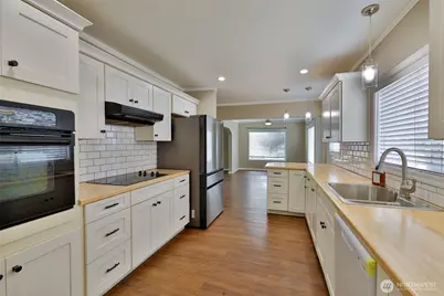 2621 Sumner Avenue, Hoquiam, WA 98550 - Photo 9