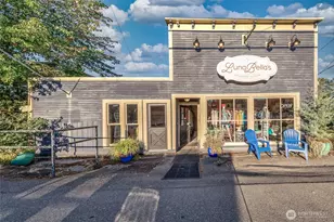 17411 Vashon Hwy SW, Vashon, WA 98070 - Photo 1