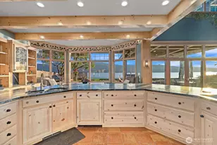 3829 E Lake Sammamish Shore Ln SE, Sammamish, WA 98075 - Photo 7