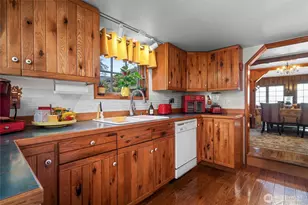 13197 Satterlee Rd, Anacortes, WA 98221 - Photo 3