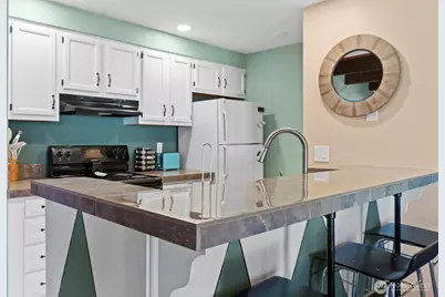 654 Malibu Dr SE, Lacey, WA 98503 - Photo 9