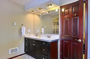 7842 Lake City Way NE, Seattle, WA 98115 - Photo 11