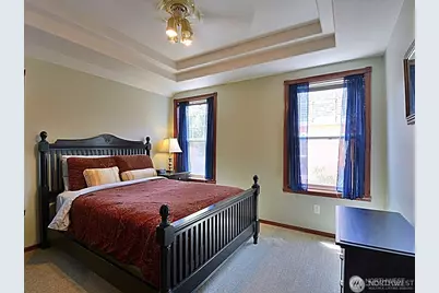 7842 Lake City Way NE, Seattle, WA 98115 - Photo 15