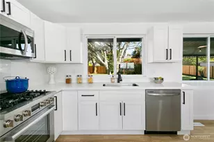 1845 N Hawthorne Dr, Tacoma, WA 98406 - Photo 13