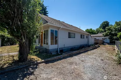 8723 7th Avenue S, Seattle, WA 98108 - Photo 3