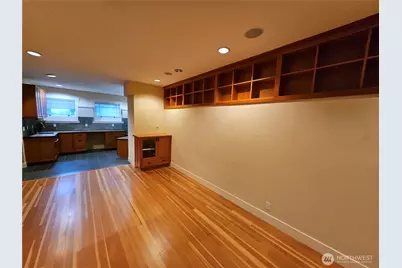 9380 Ferncliff Avenue NE, Bainbridge Island, WA 98110 - Photo 19