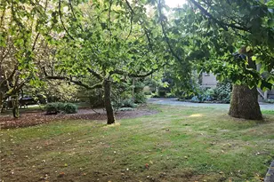 9380 Ferncliff Ave NE, Bainbridge Island, WA 98110 - Photo 39