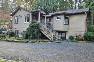 9380 Ferncliff Ave NE, Bainbridge Island, WA 98110 - Photo 3