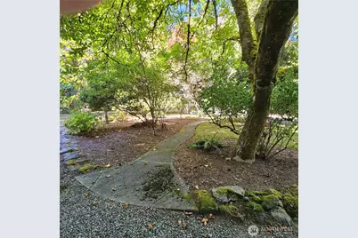 9380 Ferncliff Avenue NE, Bainbridge Island, WA 98110 - Photo 35