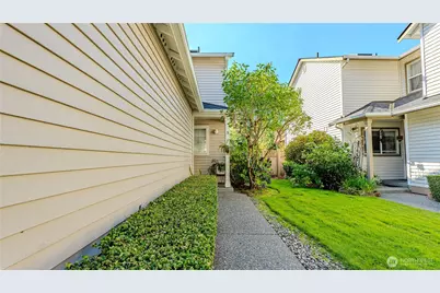 11330 8th Place W #B, Everett, WA 98204 - Photo 3