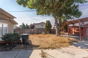 218 SW 3rd Ave, Quincy, WA 98848 - Photo 17