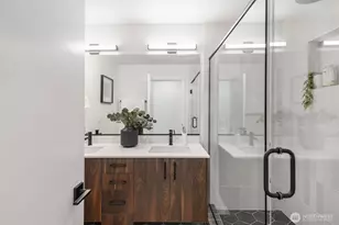 2110 1st Ave N, Seattle, WA 98109 - Photo 25