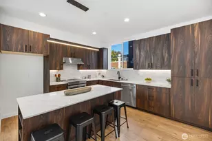 2110 1st Ave N, Seattle, WA 98109 - Photo 13