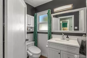 517 S Division Ln, Tacoma, WA 98418 - Photo 13