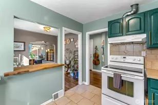 517 S Division Ln, Tacoma, WA 98418 - Photo 11