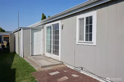 808 SE Mockingbird Drive, College Place, WA 99324 - Photo 33