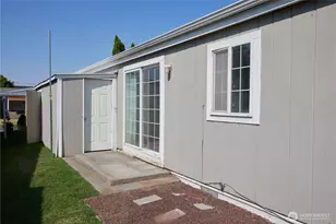 808 SE Mockingbird Dr, College Place, WA 99324 - Photo 33