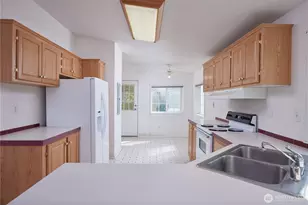 808 SE Mockingbird Dr, College Place, WA 99324 - Photo 13