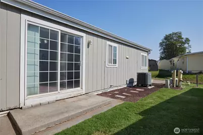 808 SE Mockingbird Drive, College Place, WA 99324 - Photo 35