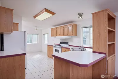 808 SE Mockingbird Drive, College Place, WA 99324 - Photo 11