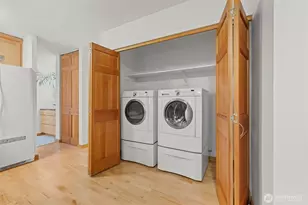 6423 Sand Point Way NE, Seattle, WA 98115 - Photo 19