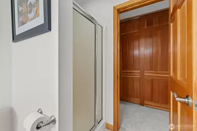 6423 Sand Point Way NE, Seattle, WA 98115 - Photo 23