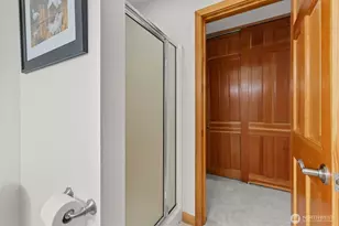 6423 Sand Point Way NE, Seattle, WA 98115 - Photo 23