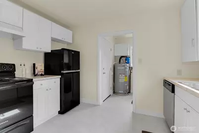 6611 Commercial Avenue #3, Everett, WA 98203 - Photo 9