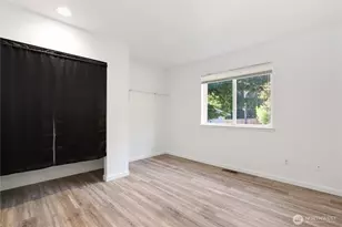 910 NW Leisure Ln, Bremerton, WA 98311 - Photo 19