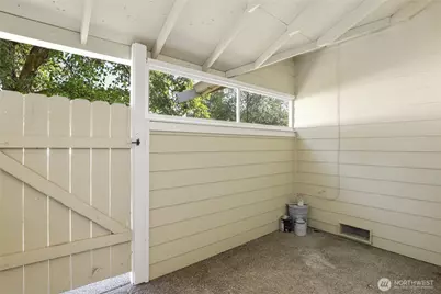 910 NW Leisure Lane, Bremerton, WA 98311 - Photo 23