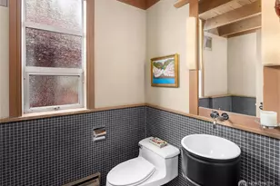 2466 Westlake Ave N, Seattle, WA 98109 - Photo 25