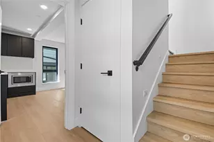 218 21st Ave E, Seattle, WA 98112 - Photo 19