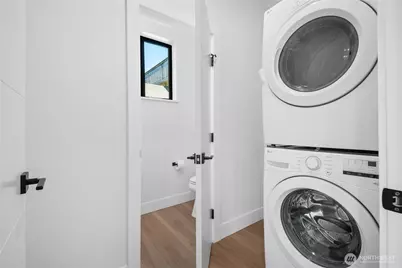 220 21st Avenue E, Seattle, WA 98112 - Photo 21