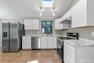 1271 Bay Lp SW, Tumwater, WA 98512 - Photo 9