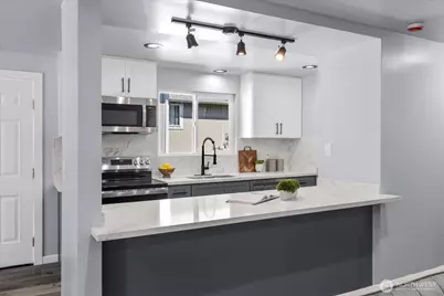 11250 57th Avenue S, Seattle, WA 98178 - Photo 13