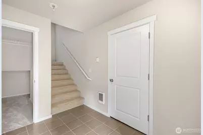 315 Chelan Avenue NE, Renton, WA 98059 - Photo 7