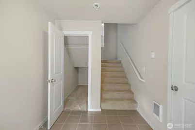 315 Chelan Avenue NE, Renton, WA 98059 - Photo 9