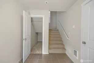 315 Chelan Ave NE, Renton, WA 98059 - Photo 9