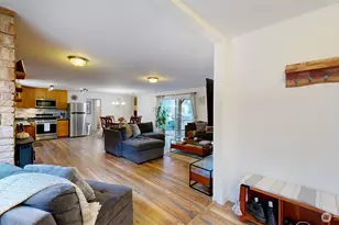 17268 SE Petrovitsky Rd, Renton, WA 98058 - Photo 3