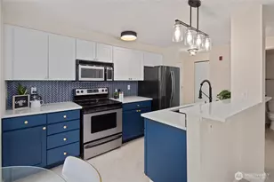 300 10th Ave, Seattle, WA 98122 - Photo 13