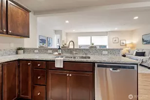 2434 Yakima Ct, Tacoma, WA 98405 - Photo 11